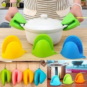 2Pcs/ A Pair of Silicone Pot Holder Heat Resistant Gloves Clips Insulation Non Stick Anti-slip Bowel Holder